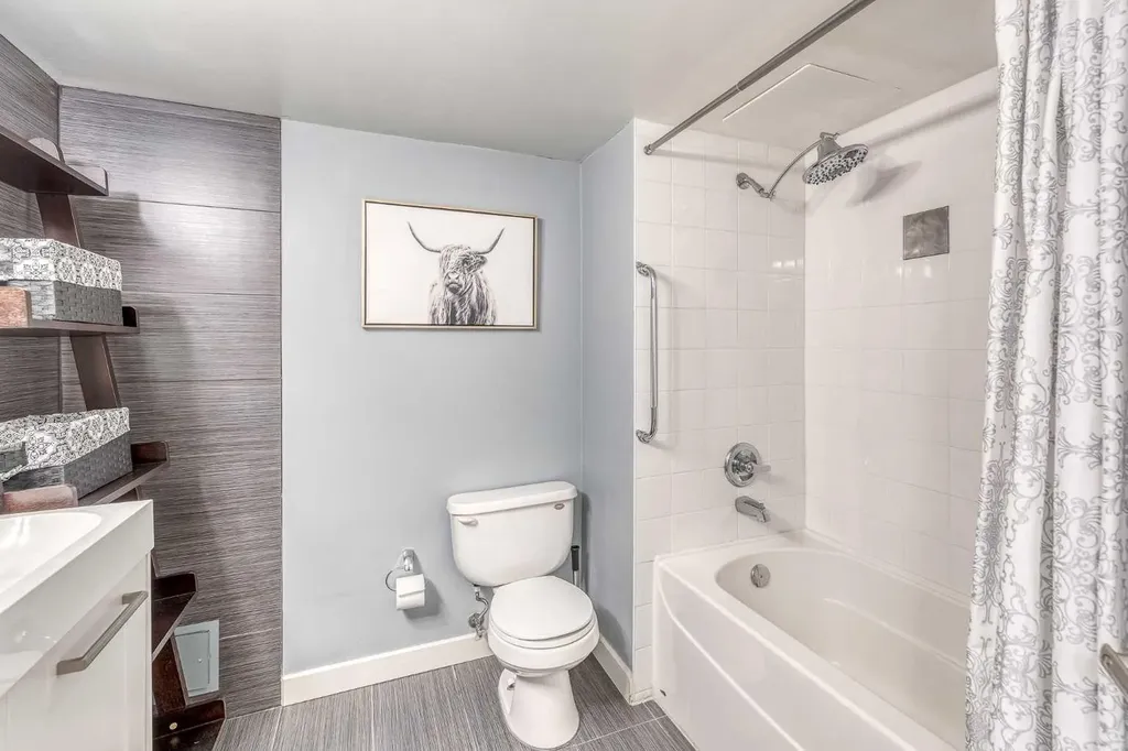 1309 14 Avenue SW Calgary AB T3C 0W3