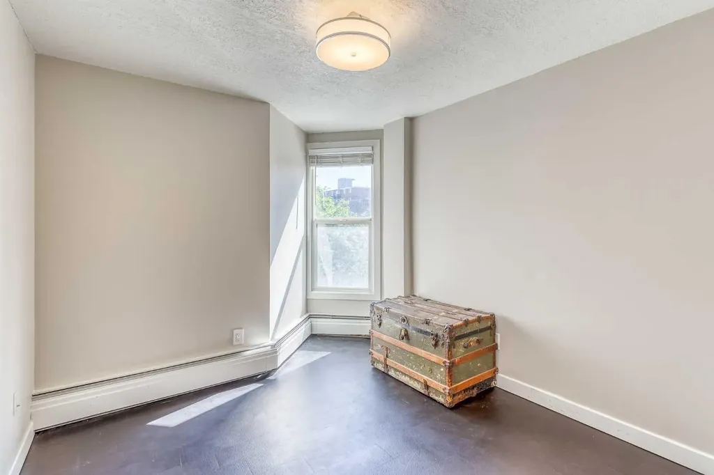 1309 14 Avenue SW Calgary AB T3C 0W3
