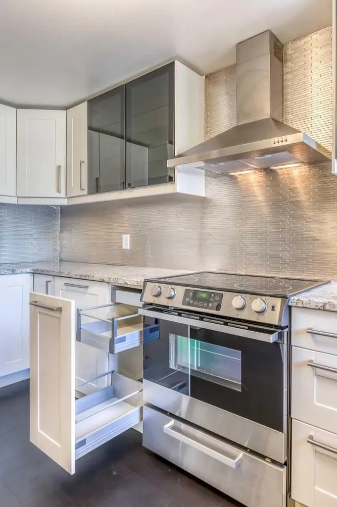 1309 14 Avenue SW Calgary AB T3C 0W3