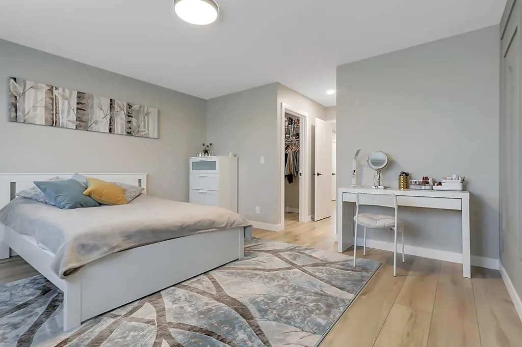 18 Athens Place Blackfalds AB T4M 0N4