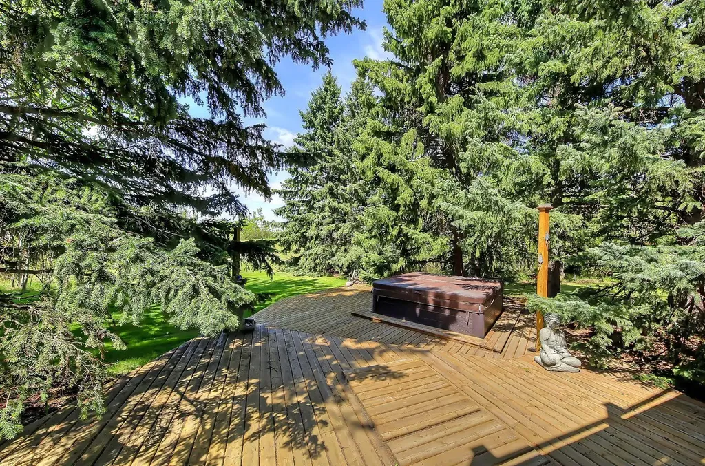 75 Anatapi Lane SW Calgary AB T3H 4G2
