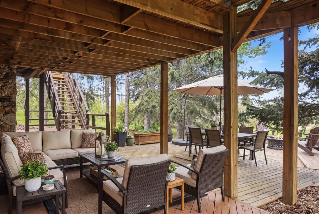 75 Anatapi Lane SW Calgary AB T3H 4G2