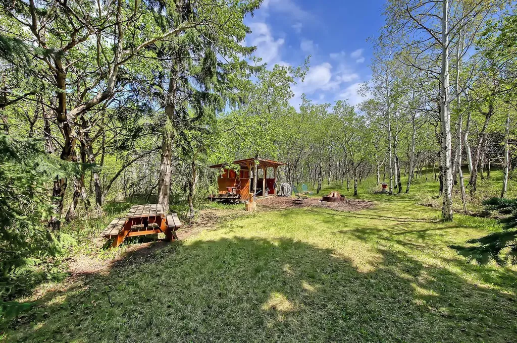 75 Anatapi Lane SW Calgary AB T3H 4G2