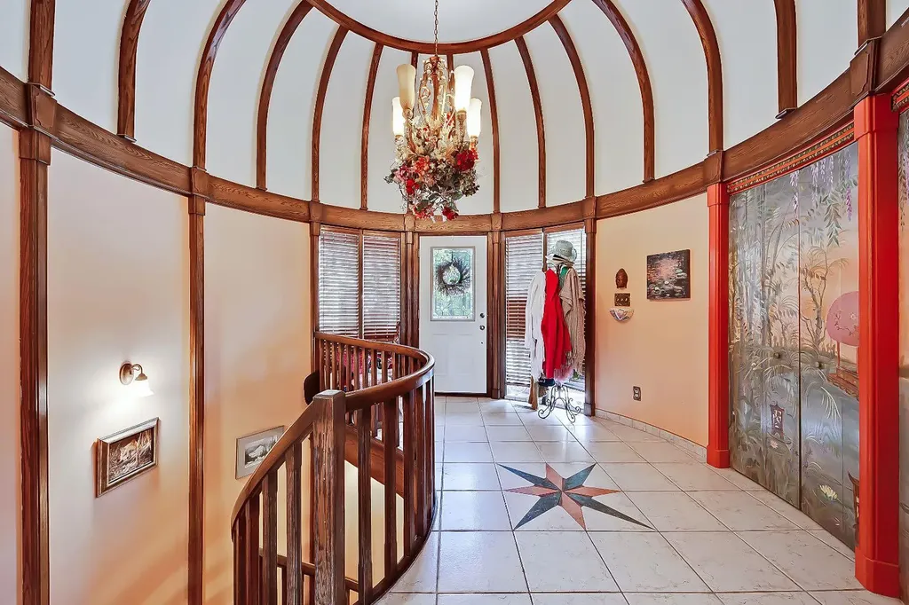 75 Anatapi Lane SW Calgary AB T3H 4G2