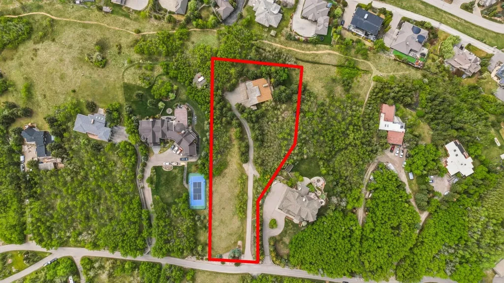 75 Anatapi Lane SW Calgary AB T3H 4G2