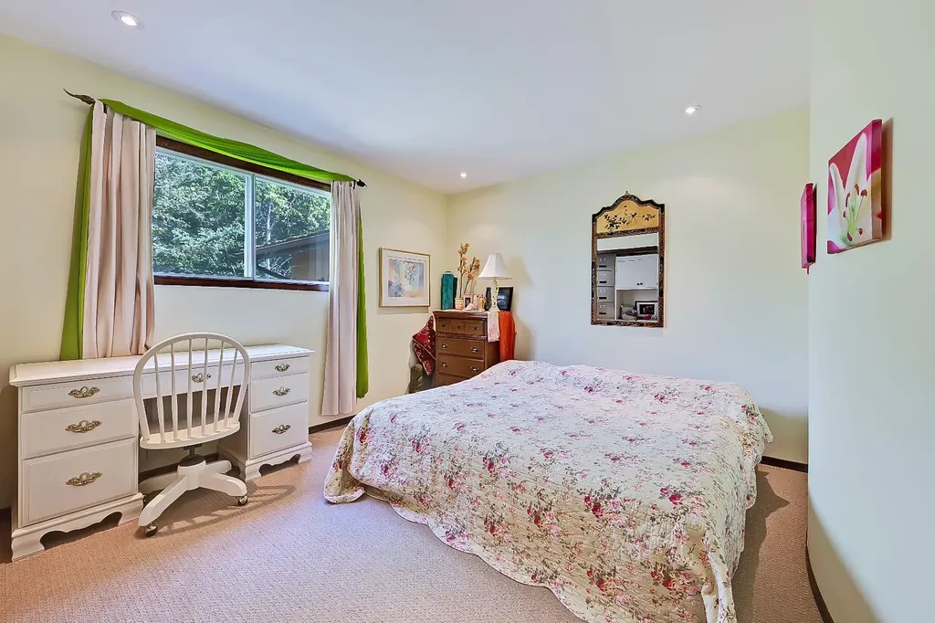 75 Anatapi Lane SW Calgary AB T3H 4G2