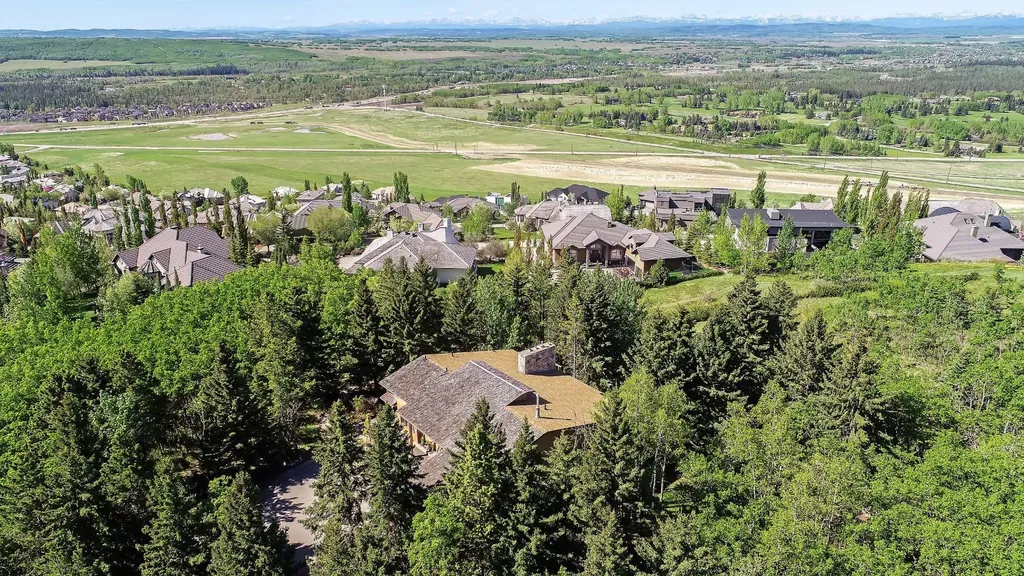 75 Anatapi Lane SW Calgary AB T3H 4G2