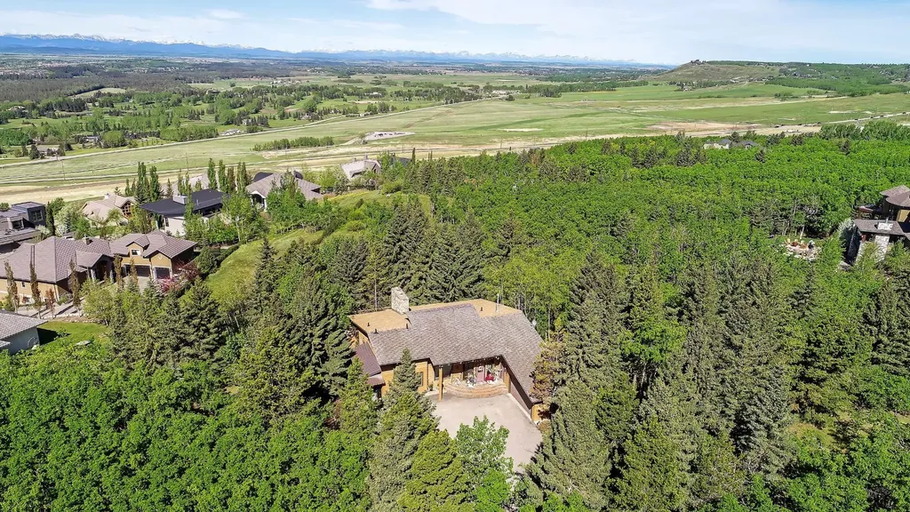 75 Anatapi Lane SW Calgary AB T3H 4G2