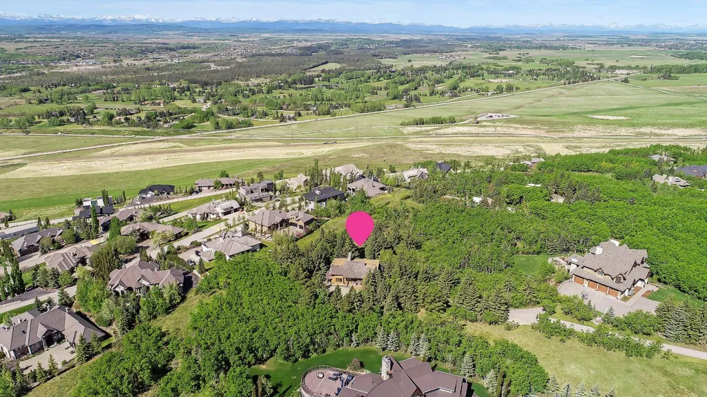 75 Anatapi Lane SW Calgary AB T3H 4G2