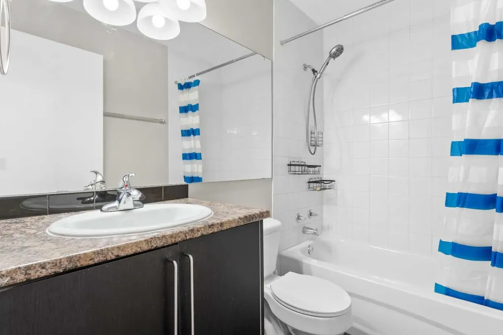 1513 26 Avenue SW Calgary AB T2T 1C4