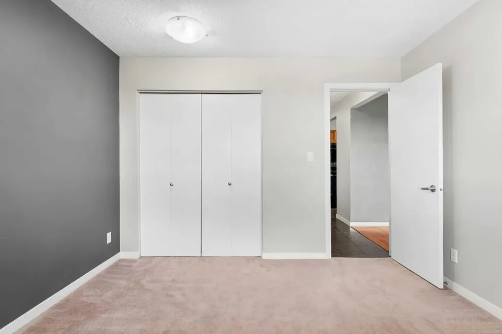 1513 26 Avenue SW Calgary AB T2T 1C4