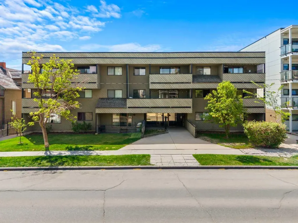 1513 26 Avenue SW Calgary AB T2T 1C4