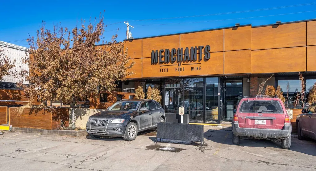 1513 26 Avenue SW Calgary AB T2T 1C4