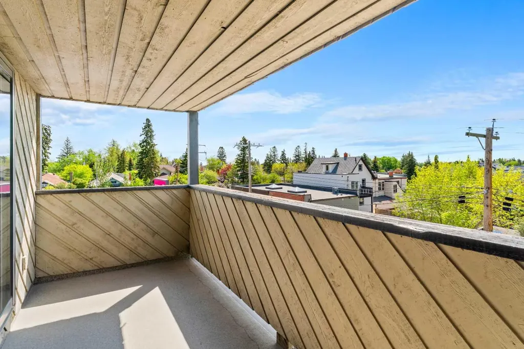 1513 26 Avenue SW Calgary AB T2T 1C4