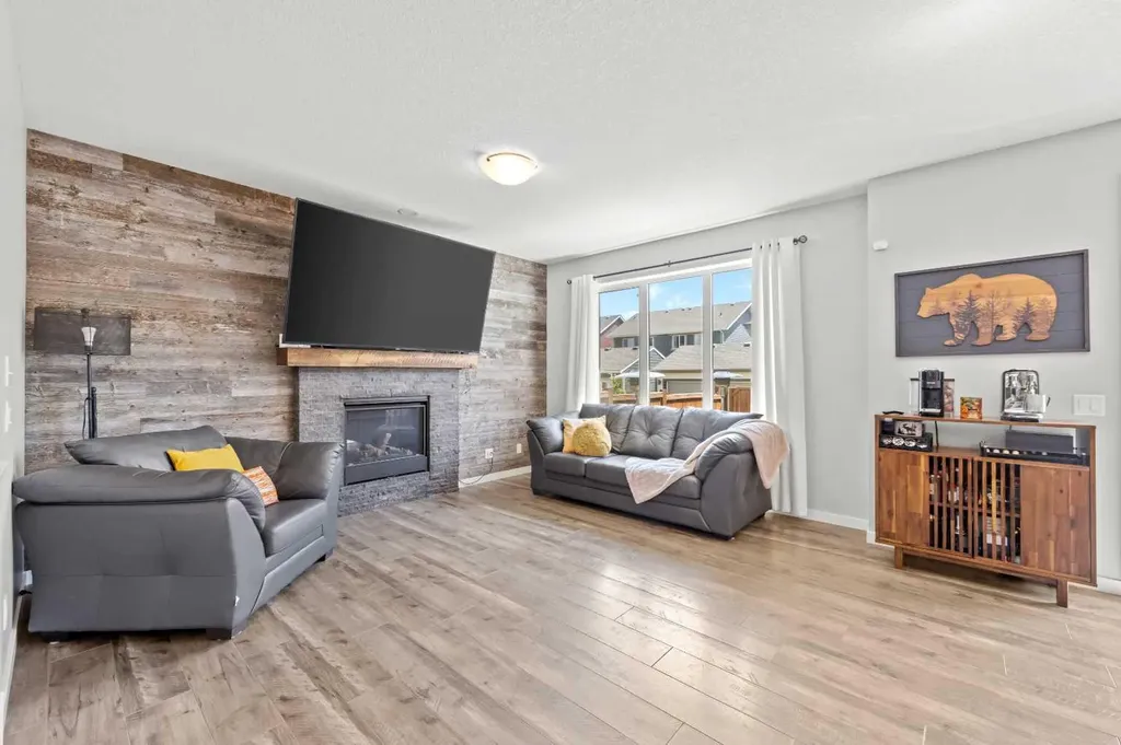 123 Masters Rise SE Calgary AB T3M 2L5