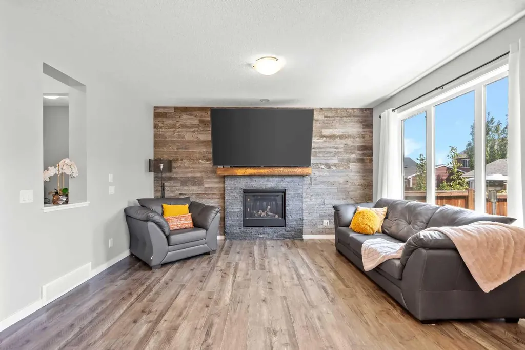 123 Masters Rise SE Calgary AB T3M 2L5