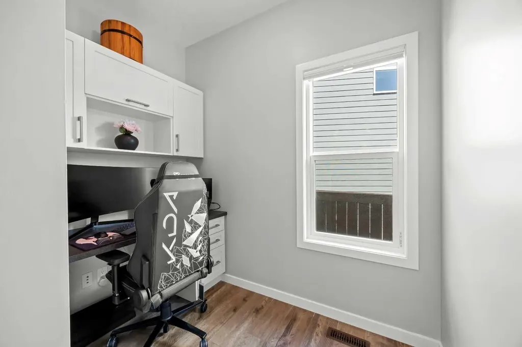 123 Masters Rise SE Calgary AB T3M 2L5