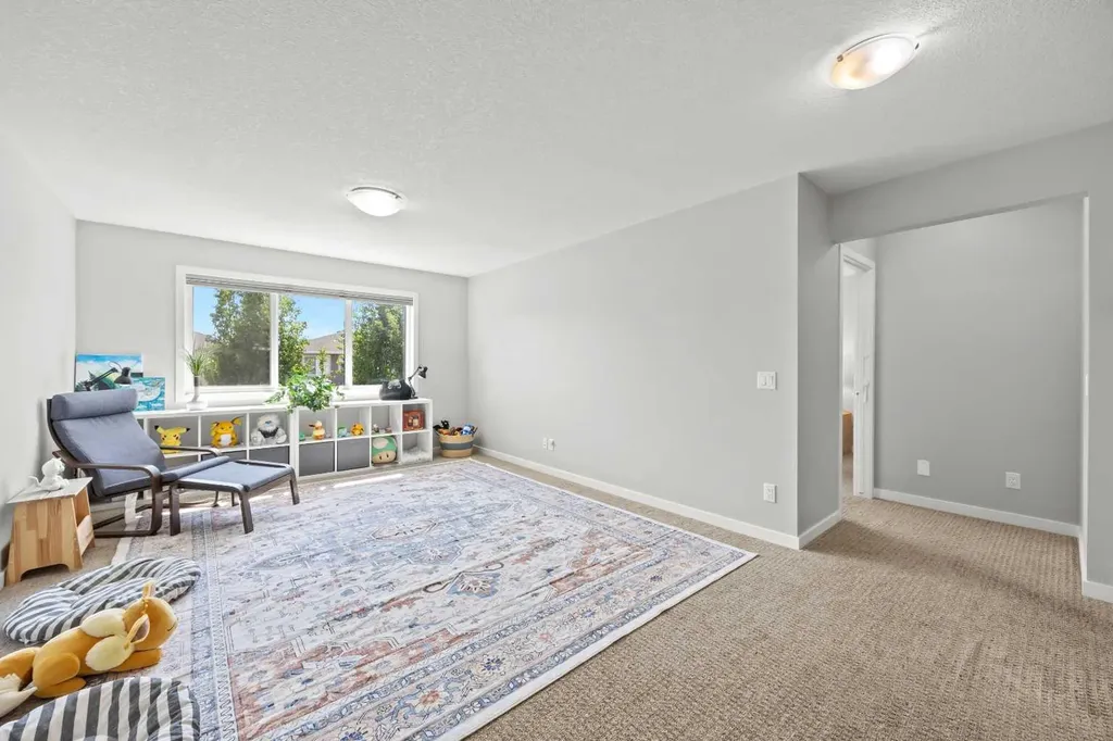 123 Masters Rise SE Calgary AB T3M 2L5