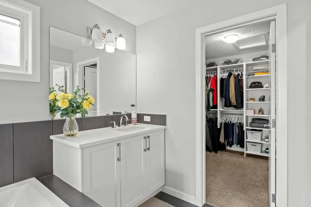 123 Masters Rise SE Calgary AB T3M 2L5