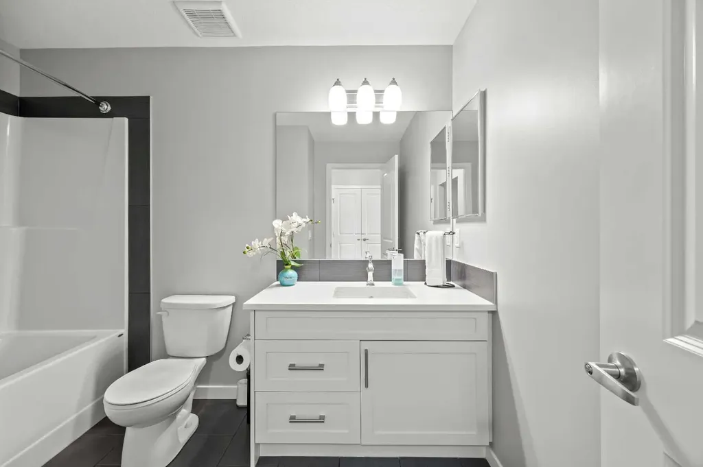 123 Masters Rise SE Calgary AB T3M 2L5