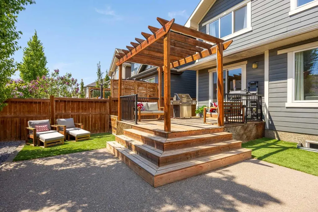 123 Masters Rise SE Calgary AB T3M 2L5