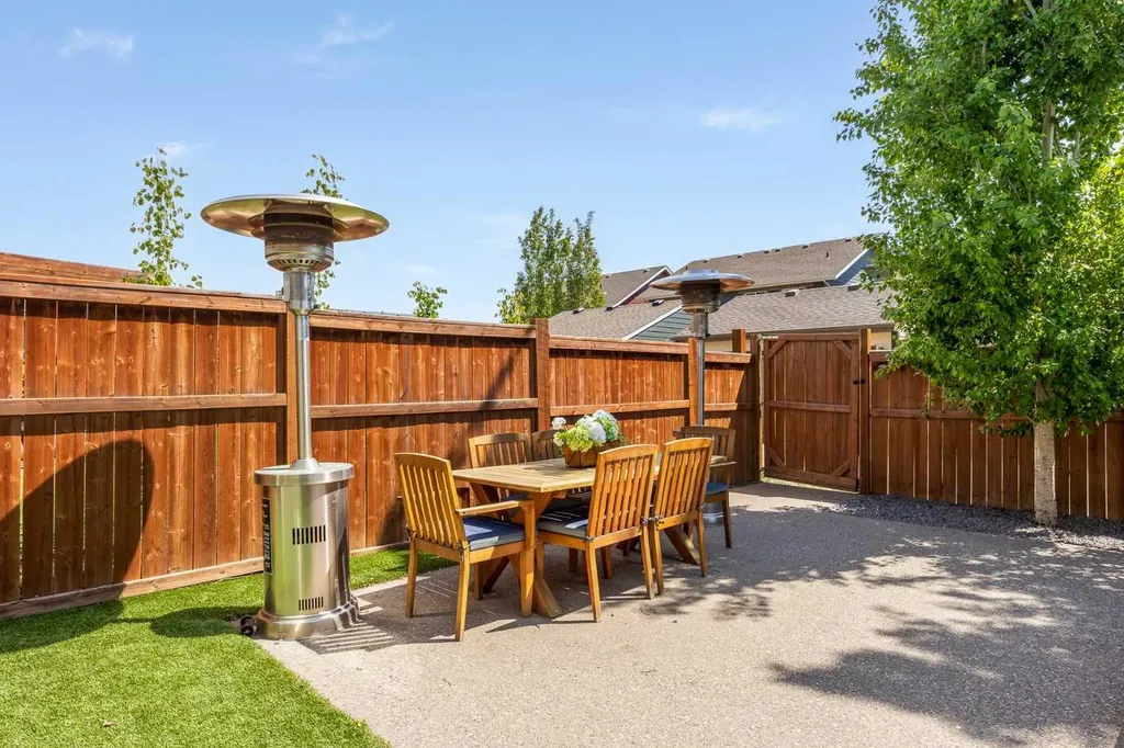 123 Masters Rise SE Calgary AB T3M 2L5