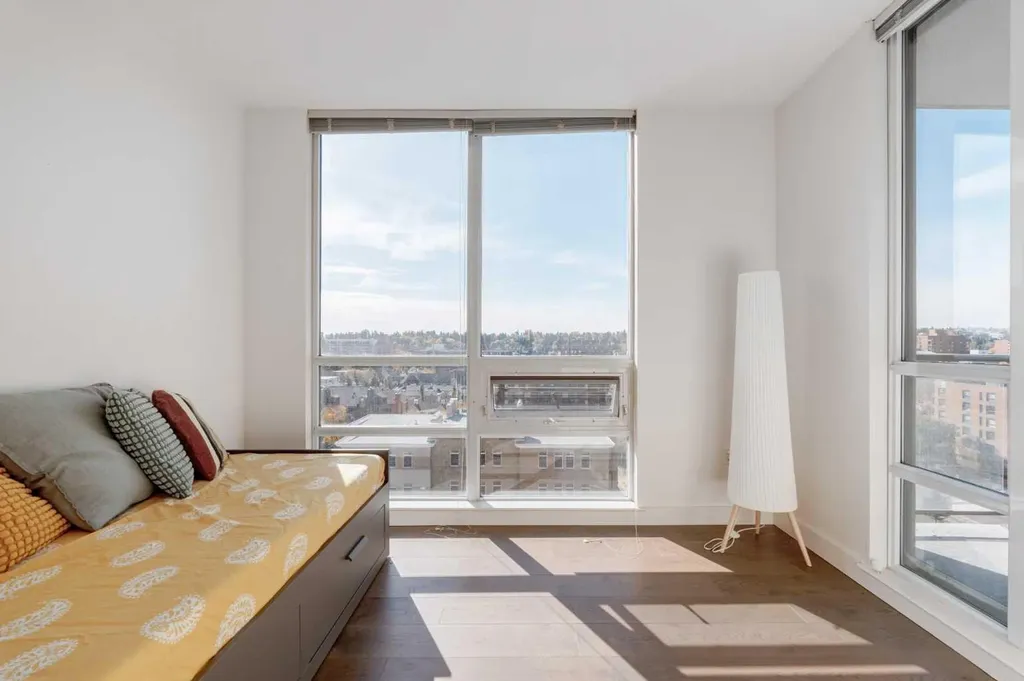 1118 12 Avenue SW Calgary AB T2R 0P4