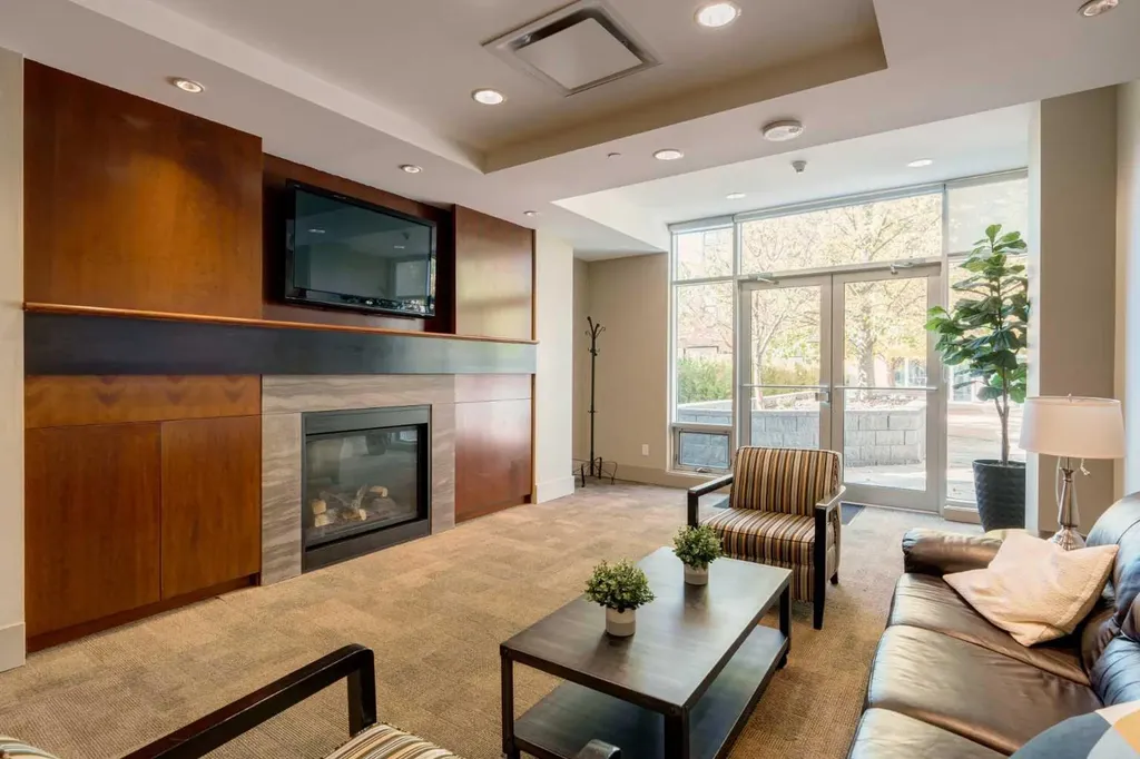 1118 12 Avenue SW Calgary AB T2R 0P4