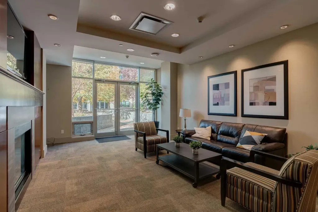 1118 12 Avenue SW Calgary AB T2R 0P4