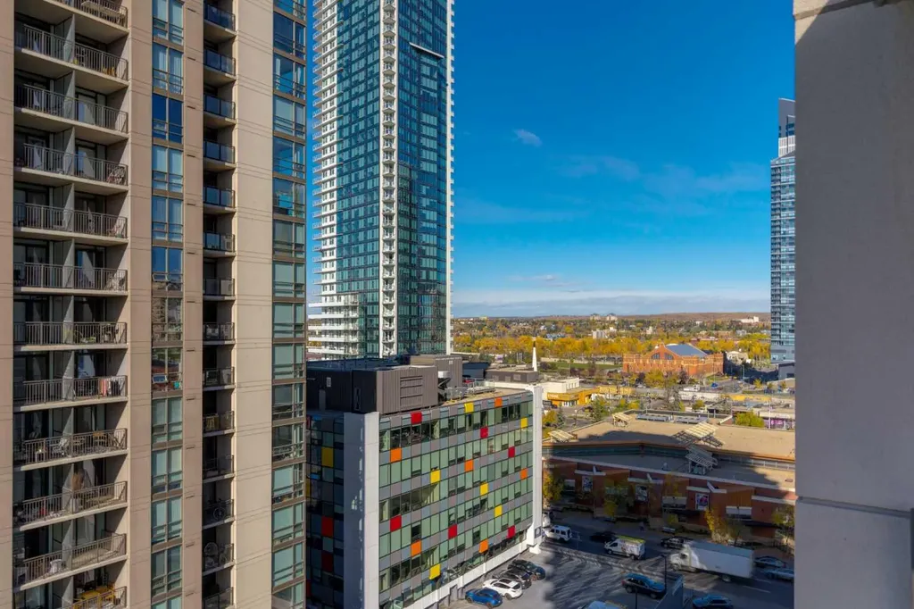 1118 12 Avenue SW Calgary AB T2R 0P4