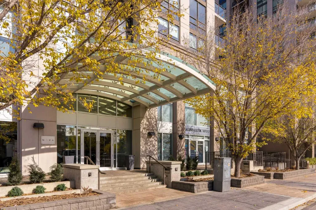 1118 12 Avenue SW Calgary AB T2R 0P4