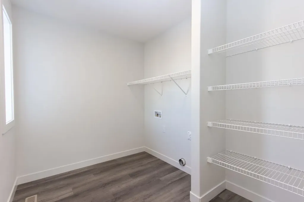 245 Turnbull Close Red Deer AB T4P 3H6