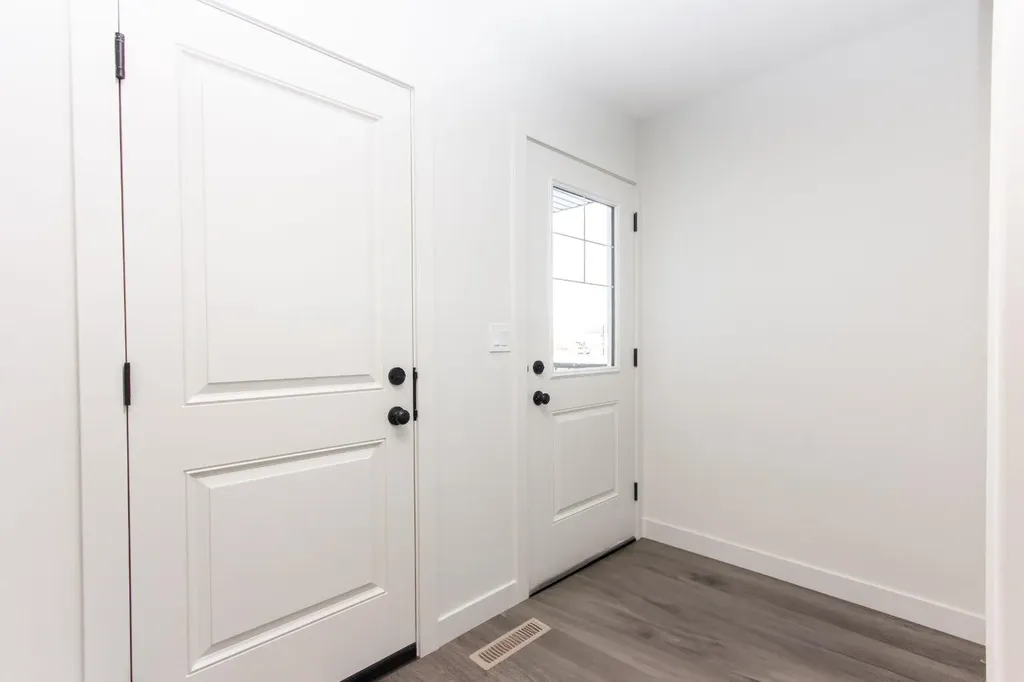 245 Turnbull Close Red Deer AB T4P 3H6