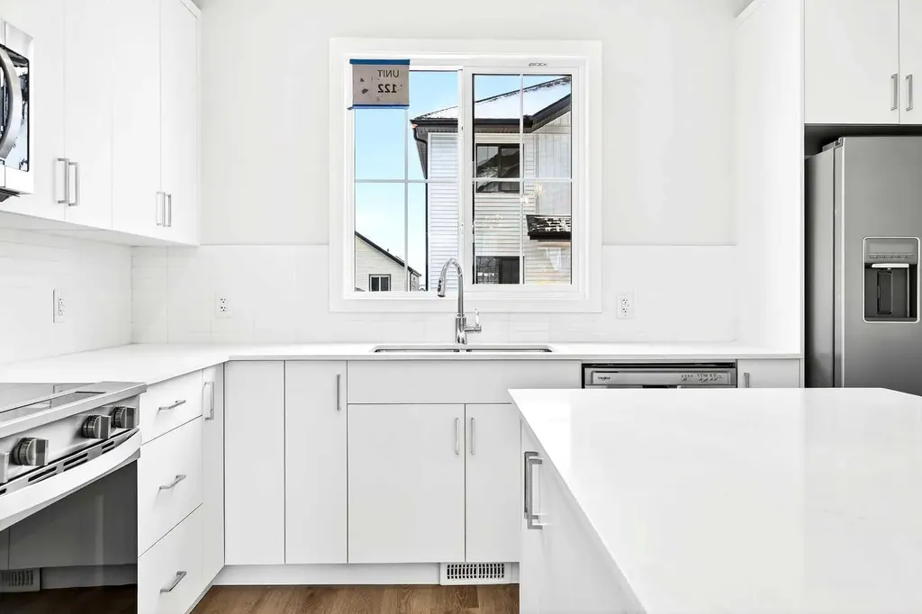 40 Creekside Way SW Calgary AB T2X 6E2