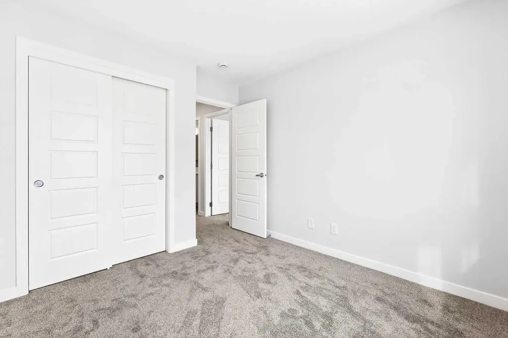 40 Creekside Way SW Calgary AB T2X 6E2