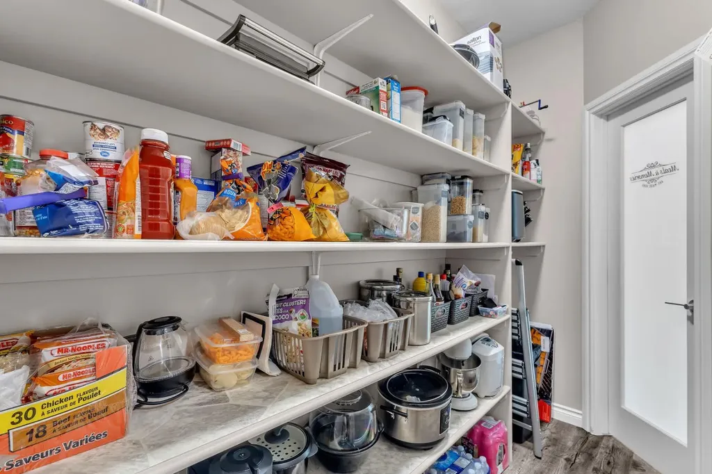 5052 Lakeshore Drive Sylvan Lake AB T4S 2L7