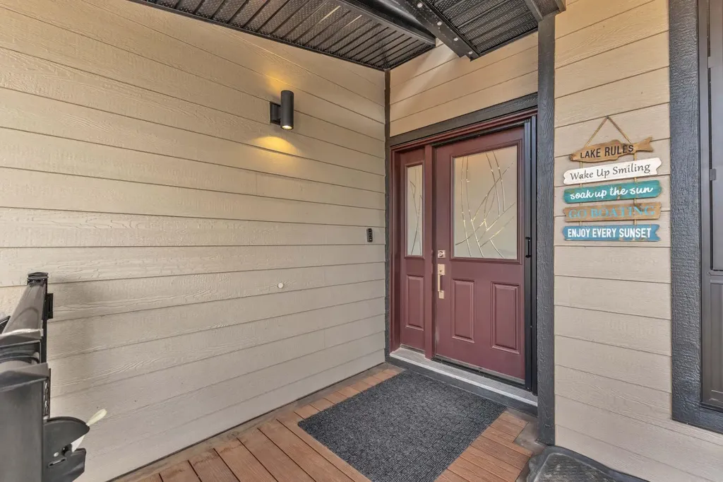 5052 Lakeshore Drive Sylvan Lake AB T4S 2L7