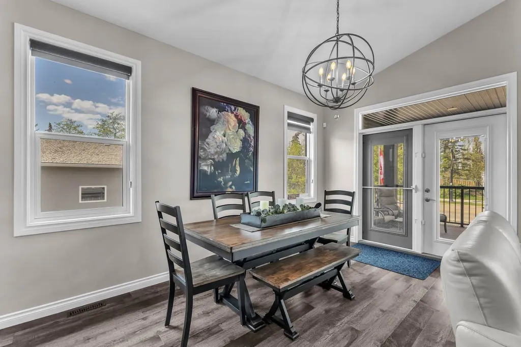 5052 Lakeshore Drive Sylvan Lake AB T4S 2L7