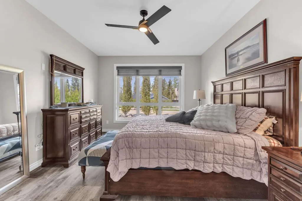 5052 Lakeshore Drive Sylvan Lake AB T4S 2L7