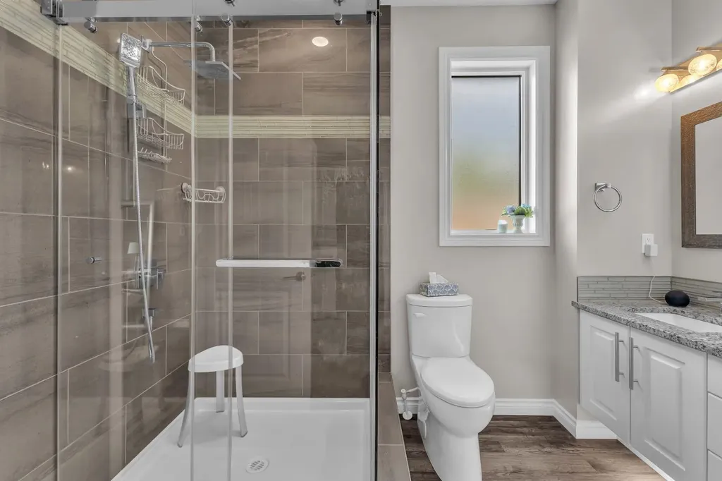 5052 Lakeshore Drive Sylvan Lake AB T4S 2L7