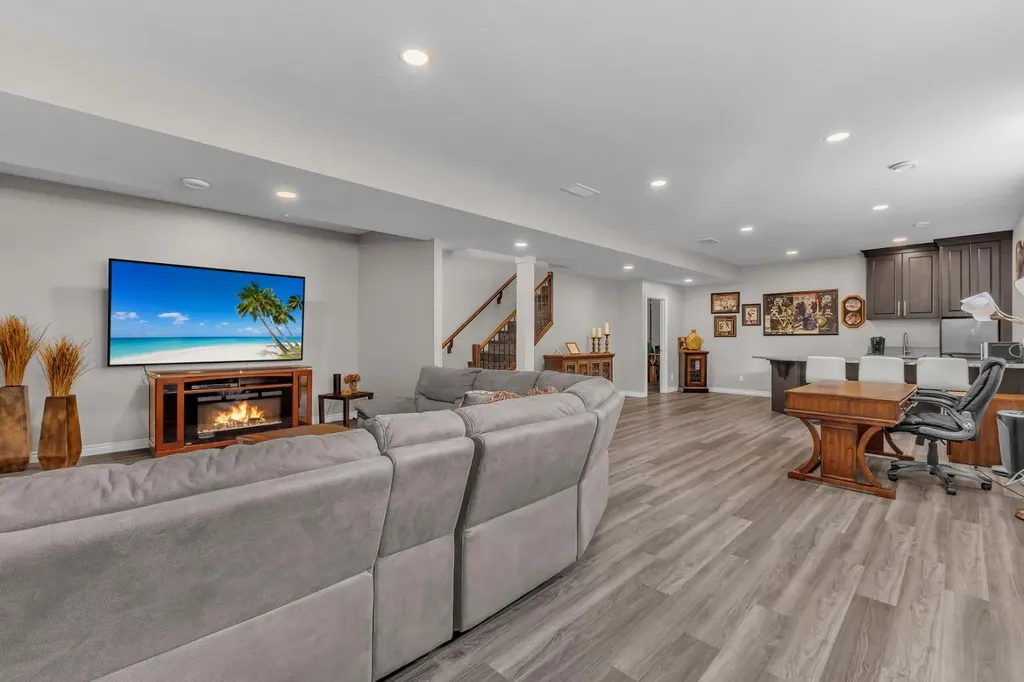 5052 Lakeshore Drive Sylvan Lake AB T4S 2L7