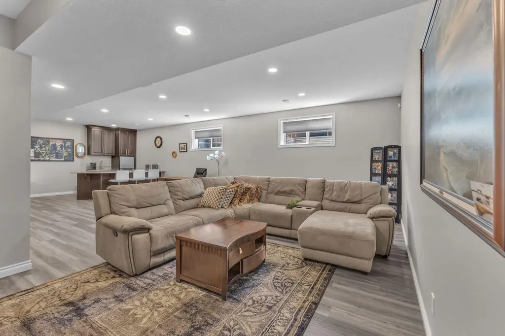 5052 Lakeshore Drive Sylvan Lake AB T4S 2L7