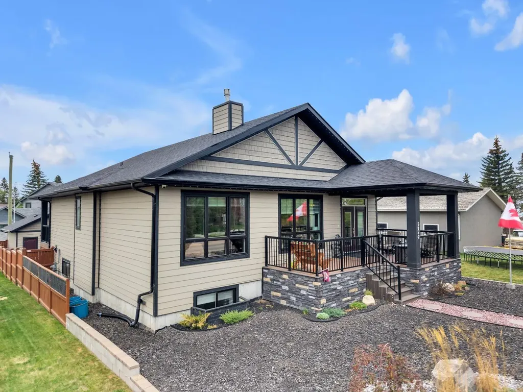 5052 Lakeshore Drive Sylvan Lake AB T4S 2L7