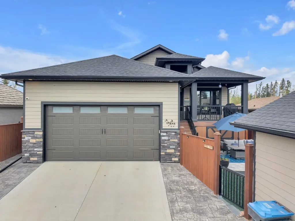 5052 Lakeshore Drive Sylvan Lake AB T4S 2L7