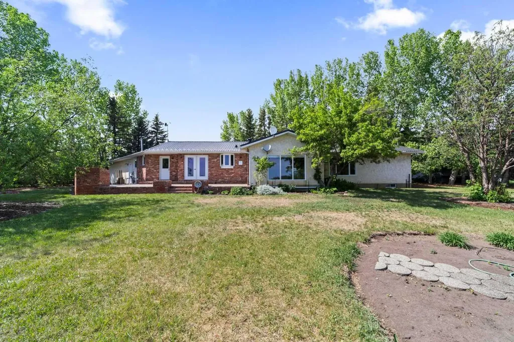 46139 Range Road 205 Rural Camrose County AB T4V 5E3