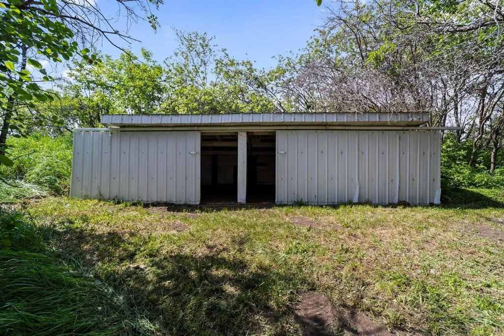 46139 Range Road 205 Rural Camrose County AB T4V 5E3