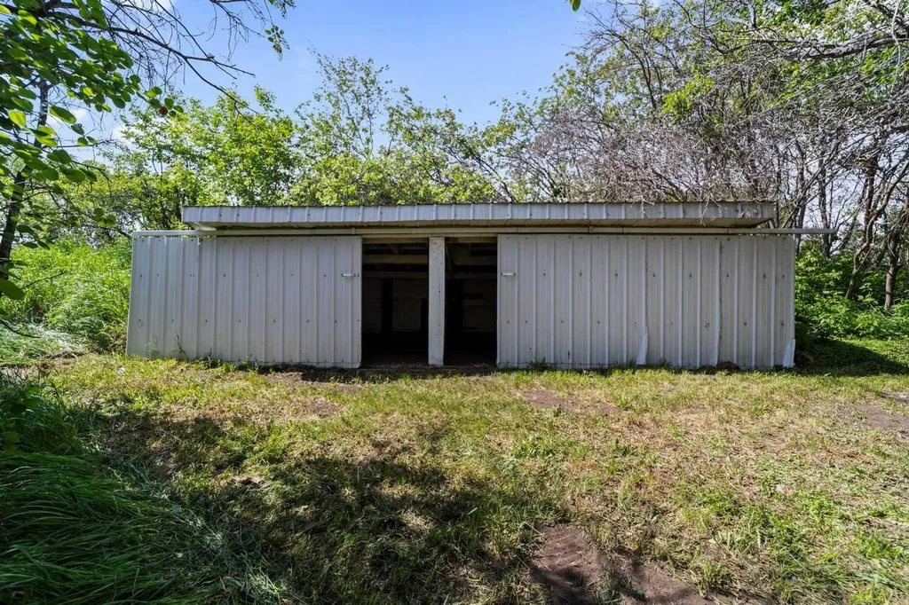 46139 Range Road 205 Rural Camrose County AB T4V 5E3