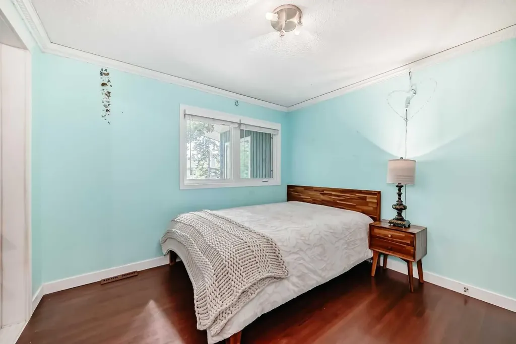 10412 Willowcrest Road SE Calgary AB T2J 1P1