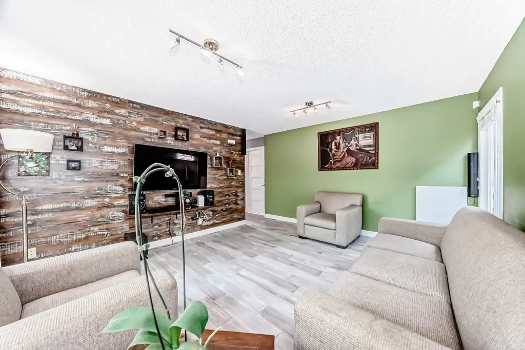 10412 Willowcrest Road SE Calgary AB T2J 1P1
