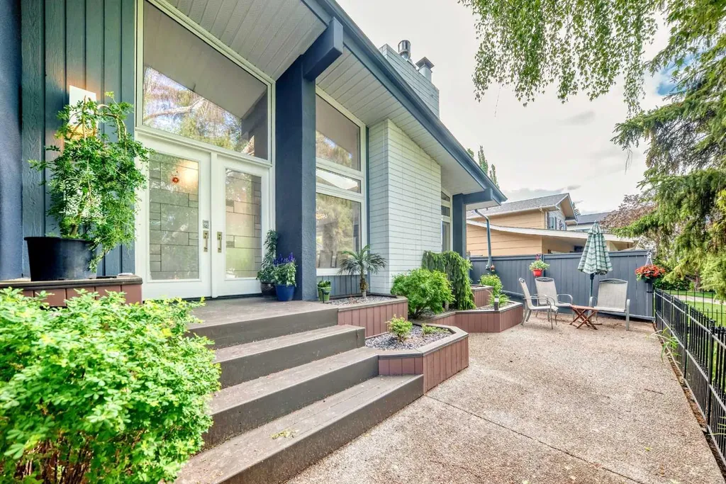 10412 Willowcrest Road SE Calgary AB T2J 1P1